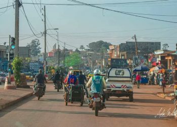 Route Ouest CMR - Crédit photo : Ada Mbita.