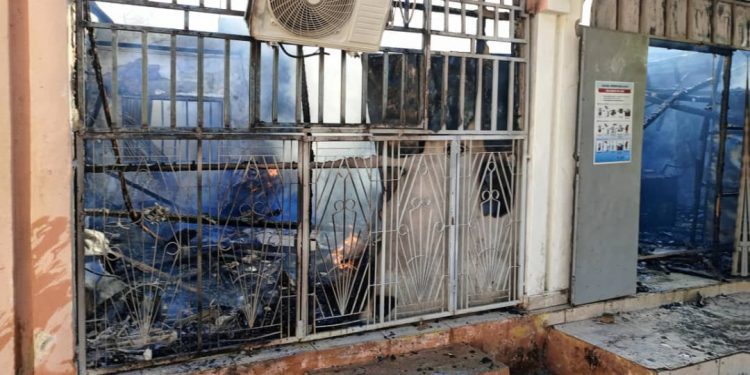 Cameroon: Norwegian refugee office in flames