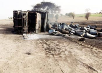 Fuel truck explodes Cameroon