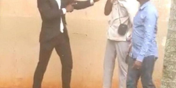 Student fights teacher in Yaounde