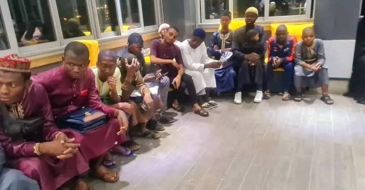 Cameroonians return from Sudan