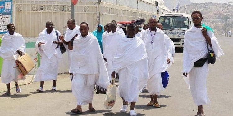 Cameroon muslim pilgrims travel to mecca
