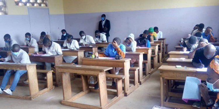 Baccalaureate and probatoire markers on strike