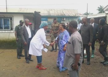 Secondary Education Minister Nalova Lyonga donates 10 MFCFA to Limbe flood victims.