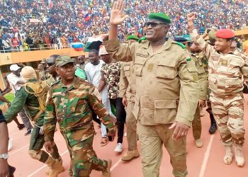 Thousands gathered at the main stadium in #Niamey, #Niger to support the military coup, as the deadline for #junta to step down expires. #ECOWAS threatened to intervene militarily if ousted President Mohamed Bazoum was not reinstated ?