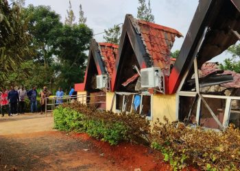 Bamenda city council hall was the target of arsonists last night
