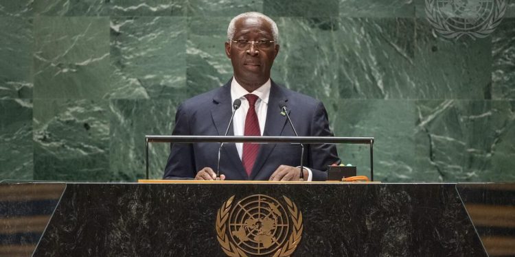 Prime Minister of Gabon, Raymond Ndong Sima address the UN general Assembly