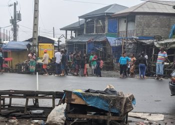 Tension after taxi attacked in Muea, Buea, South West Region of Cameroon