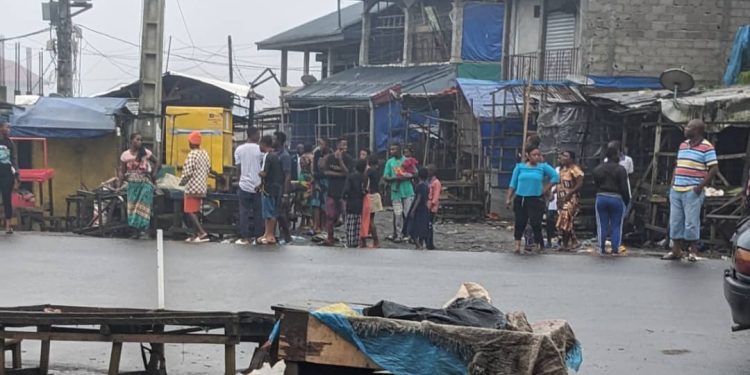 Tension after taxi attacked in Muea, Buea, South West Region of Cameroon