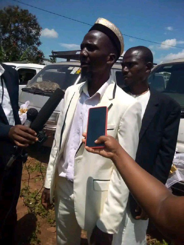 Ugandan man marries seven wives at once