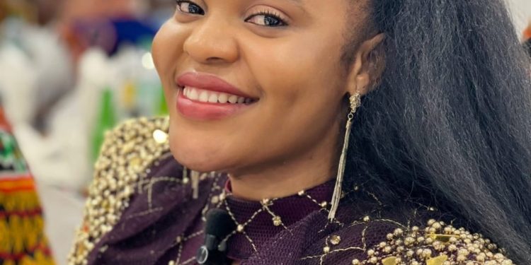 Mimi Mefo Takambou, MMI AT FIVE