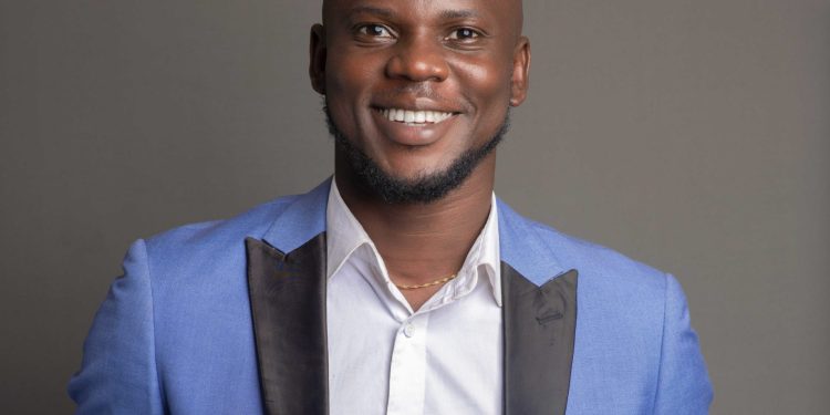 Cameroonian journalist Blaise Eyong wins award