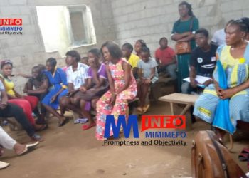 Women and children in Mamfe flee after November 6th Massacre