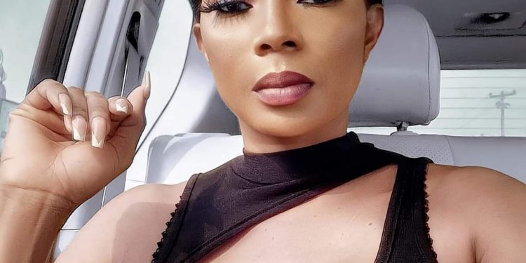 Lady Ponce, Cameroon Mimi Mefo Info