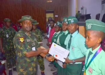 Nigerian military gives scholarship for some children (archive image)