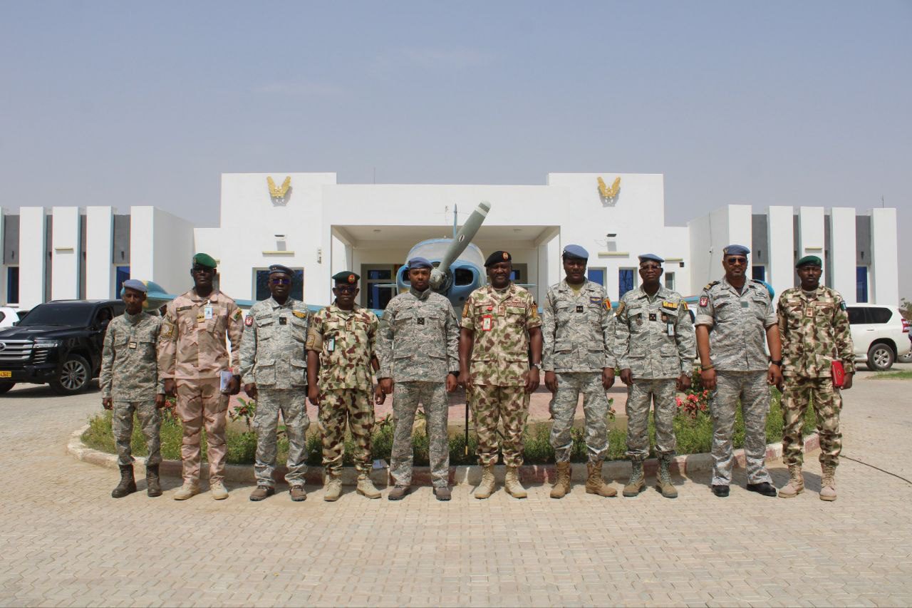 LA force multinational mix entreprend de renforcer sa collaboration avec l'armée de l'air Tchadienne.
