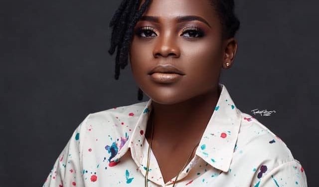 Rinyu, Cameroon singer