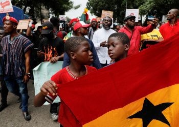 Protests over economic crisis in Ghana banned by Court