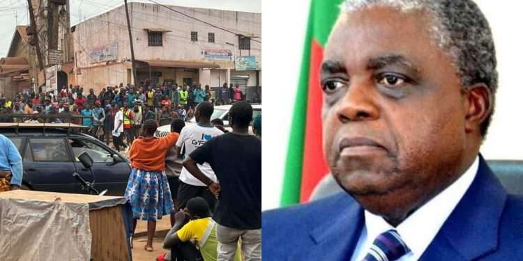 Protest at MINCOM Cameroon