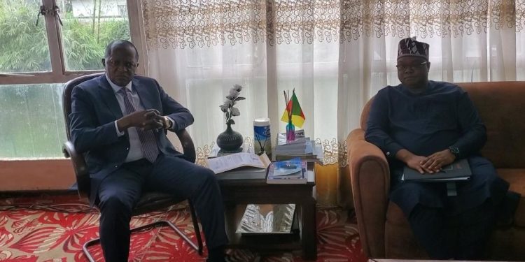SW Governor turns to diplomacy - meets with the Nigerian Consul to Cameroon