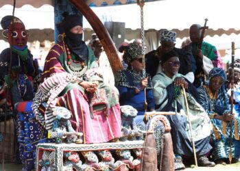 Le Sultan-Roi des Bamouns à l'Épreuve du Kem Mfom