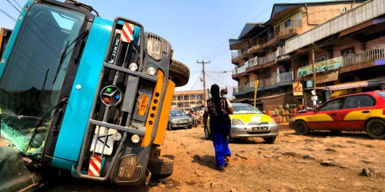 Poor state of Bamenda Roads lead to accident