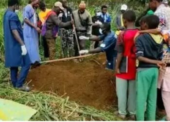 Nkongsamba : La dépouille d'un homme enterré il y a deux ans a été retrouvé hors de sa tombe.