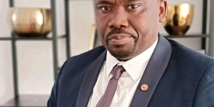 Après avoir dénoncé l'illégalité dans lequel est plongé le RDPC, Léon Theiler Onana est attaqué par sa mairie