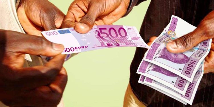 Devises : Le ministère des Finances va en guerre contre les changeurs informels