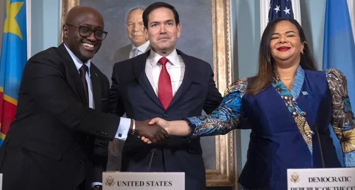 DR congo and Rwanda shake hands after peace deal
