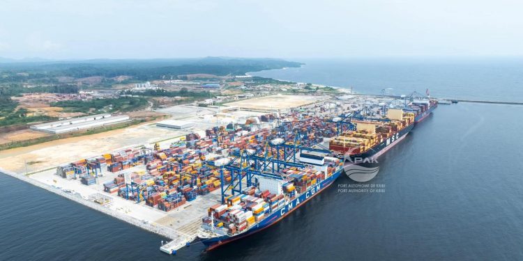 Quatre géants des mers accostent pour la première fois au port en eau profonde de kribi