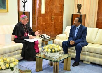 Paul Biya reçoit un émissaire du vatican