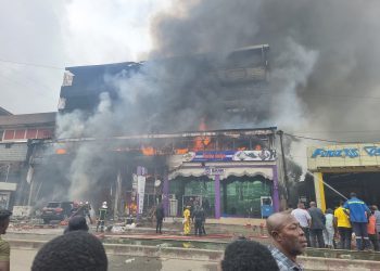 Douala : imprudence d’un commerçant chinois, plus de 20 commerces réduits en cendres à Akwa