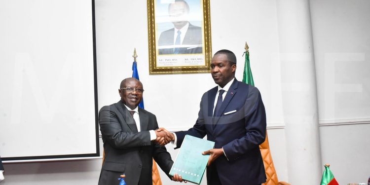 Le Cameroun signe un accord de défense stratégique avec la RCA