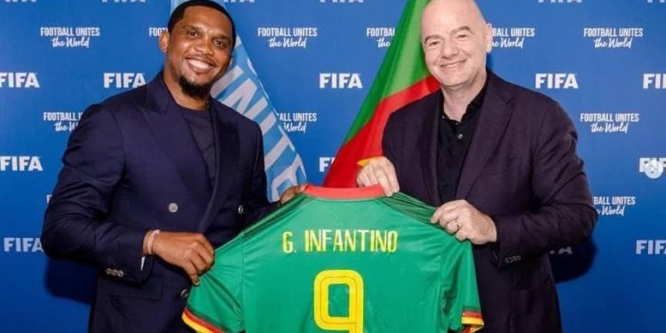 Samuel Eto'o and Fifa president