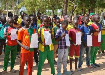 UNICEF Gives birth certificates to children in Cameroon