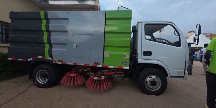 Maroua: New Mechanical Sweeper Faces the Persistent Challenge of Insanitary Conditions
