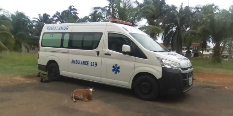 Une ambulance médicalisée avec assistance en oxygène, dans la ville de Kribi
