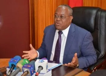 Joseph Lé, Ministre de la fonction publique du Cameroun