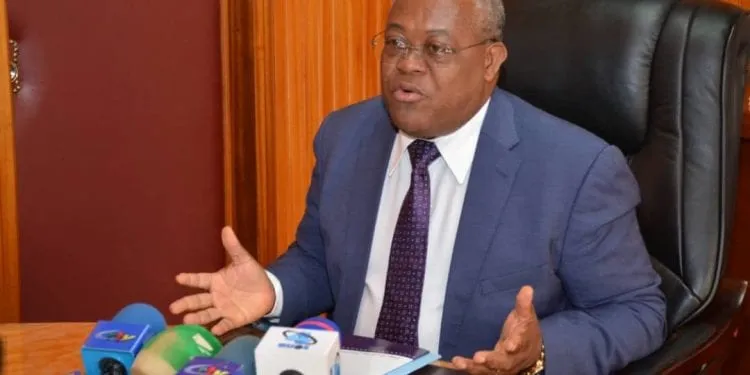 Joseph Lé, Ministre de la fonction publique du Cameroun