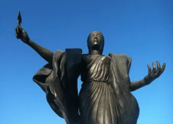 Monument La Mere De Lhumanite