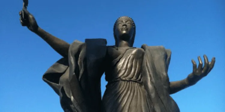 Monument La Mere De Lhumanite