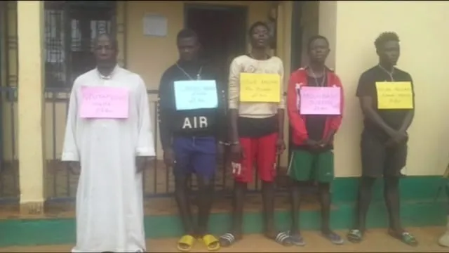 5 trafiquants d'ossements humains aux arrêts dans le département du Noun, au Cameroun
