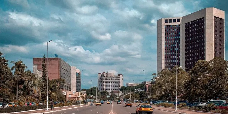 Une vue du centre-ville de Yaoundé (c) Franck Bikélé.