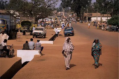 841-02918796
© robertharding / Masterfile
Model Release: No
Property Release: No
Street scene in centre of town, Garowa, Cameroon, Africa