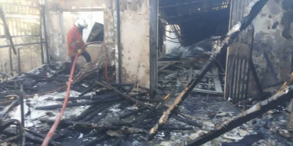 Norwegian refugee office in flames