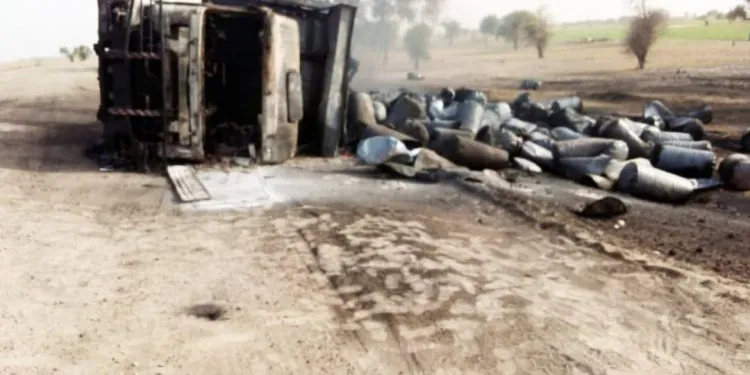 Fuel truck explodes Cameroon