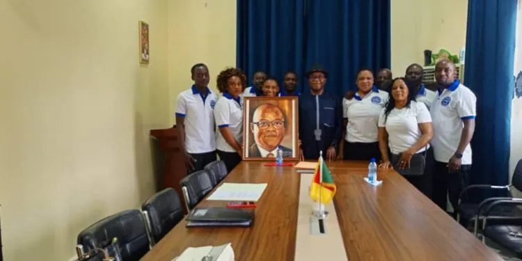 Cameroon, Fako indegenes in equatorial guinea
