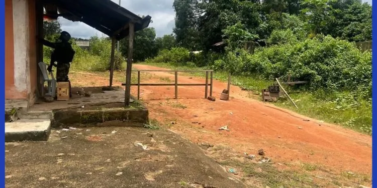 Ambazonia Checkpoint in Akwaya (credit: Guardian Post Newspaper)