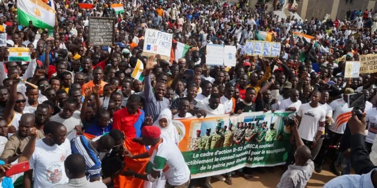 Thousands of coup supporters storm French base in Niger